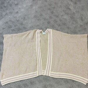Elegant Cream and Gold Women's Sweater